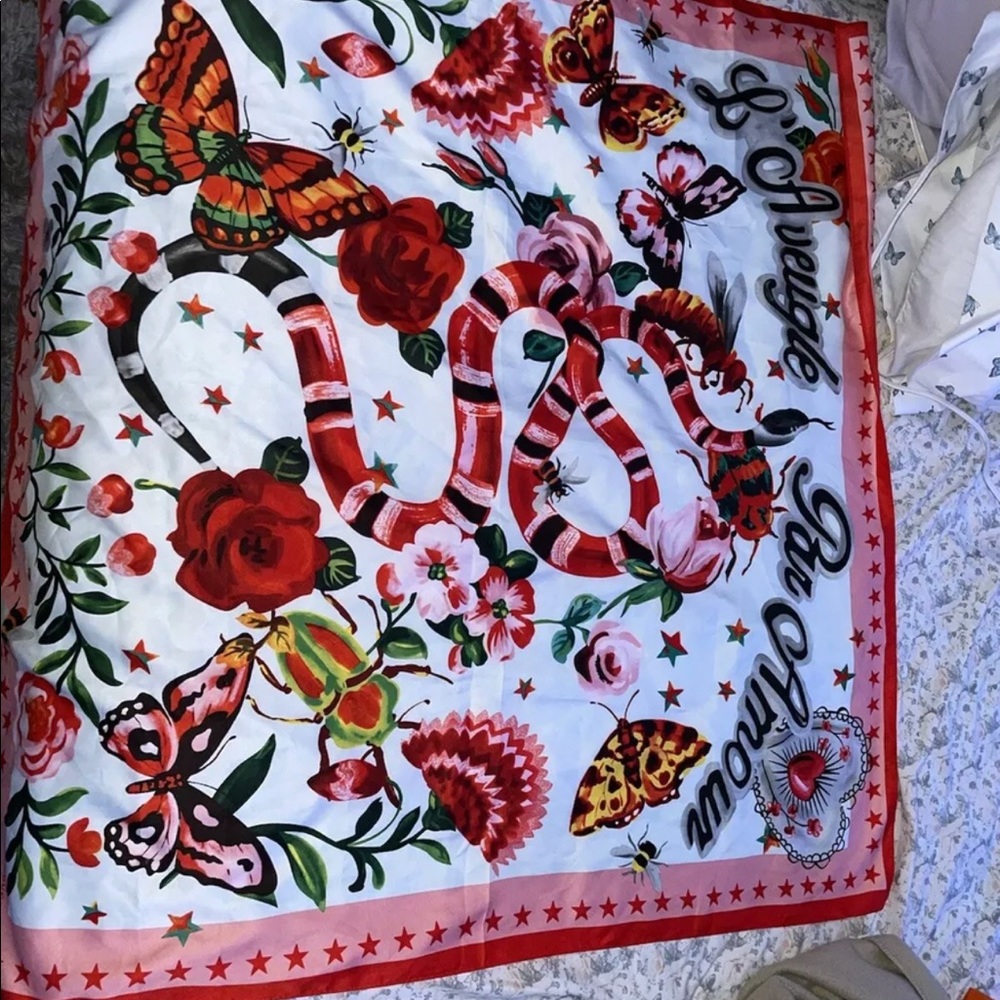 gucci scarf